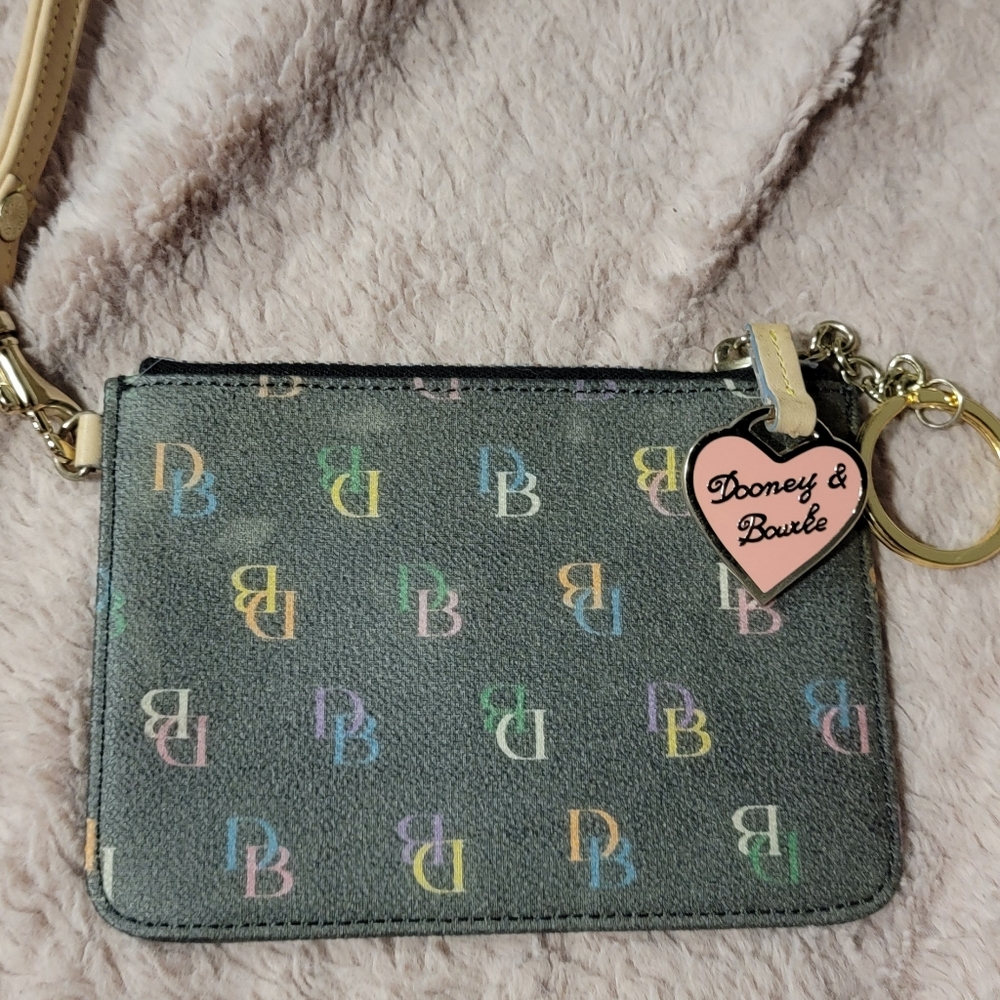 Dooney & Bourke wristlet